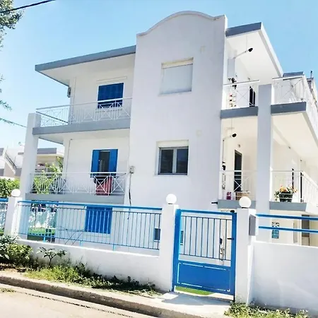 Sea Breeze 301 Апартаменты *